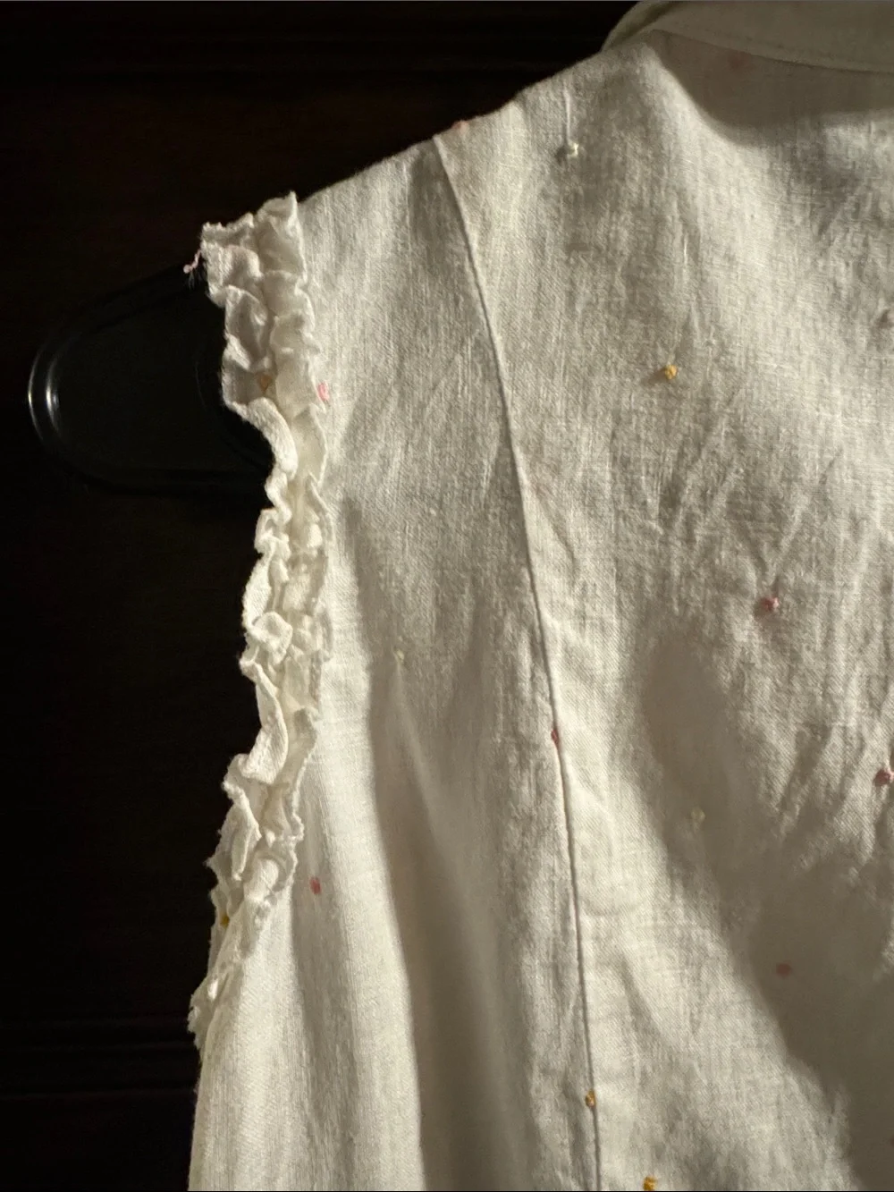 Sleeveless Ruffled Button-Front Top - White - Picture 6 of 6